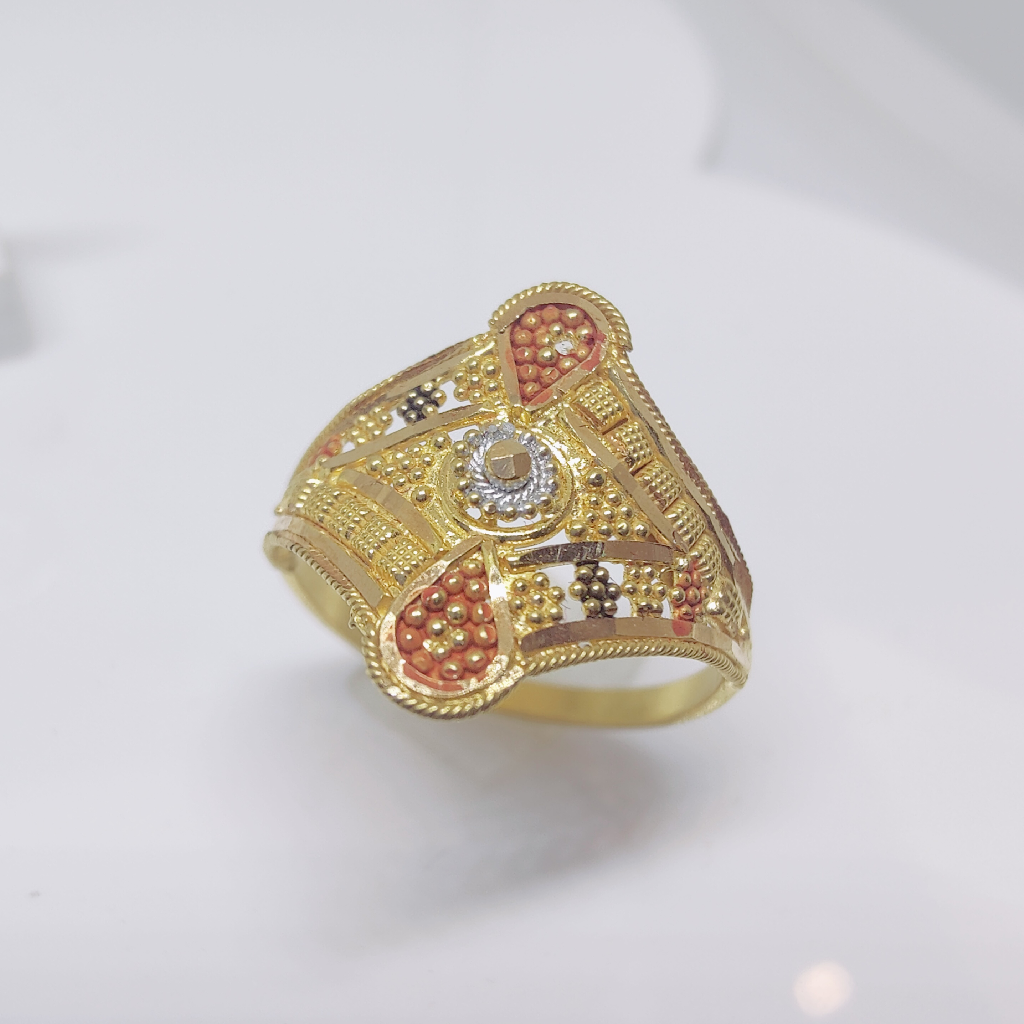 22k gold plain exclusive ladies ring
