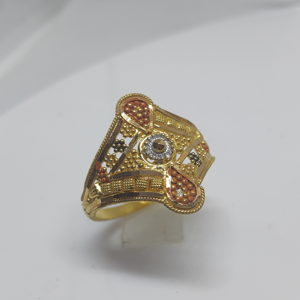 22k gold plain exclusive ladies ring