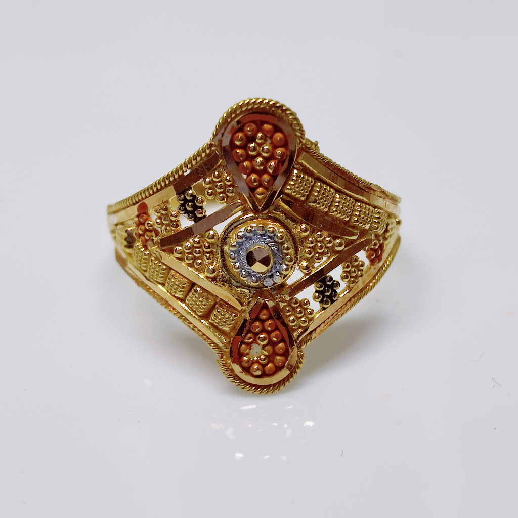 22k gold plain exclusive ladies ring