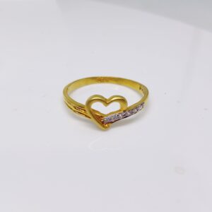 916 Gold Heart Shape Diamond Ladies Ring