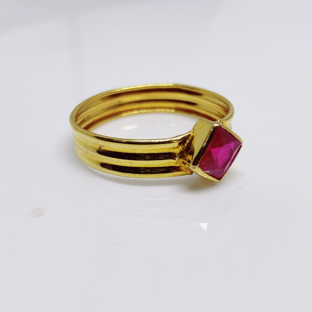 18K Gold Square Single Colour Stone Ladies Ring