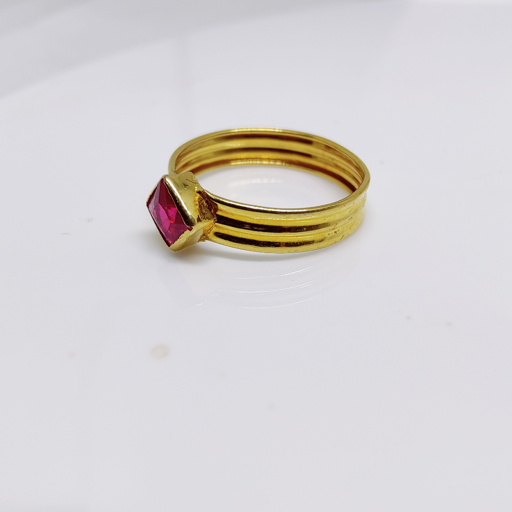 18K Gold Square Single Colour Stone Ladies Ring