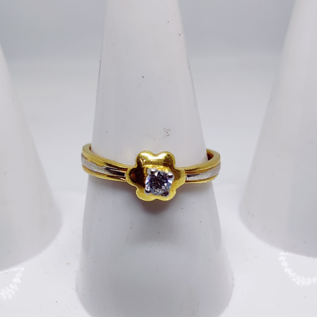916 gold Floral Pattern single stone ladies ring - Image 2