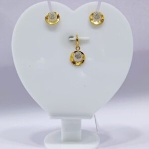 18k gold Unique Round shape CZ pendant set