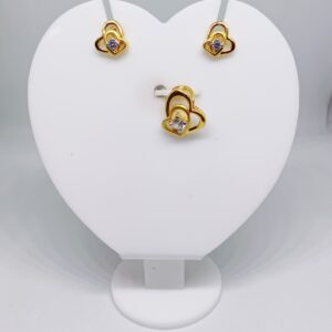 22k Gold Heart Shape Single Stone Pendant Set