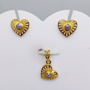 22k gold Elite heart shape SIngle stone pendant set