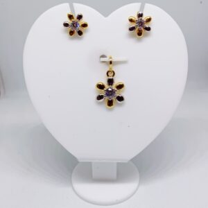 18k Yellow gold Plain flower design Single Stone pendant set