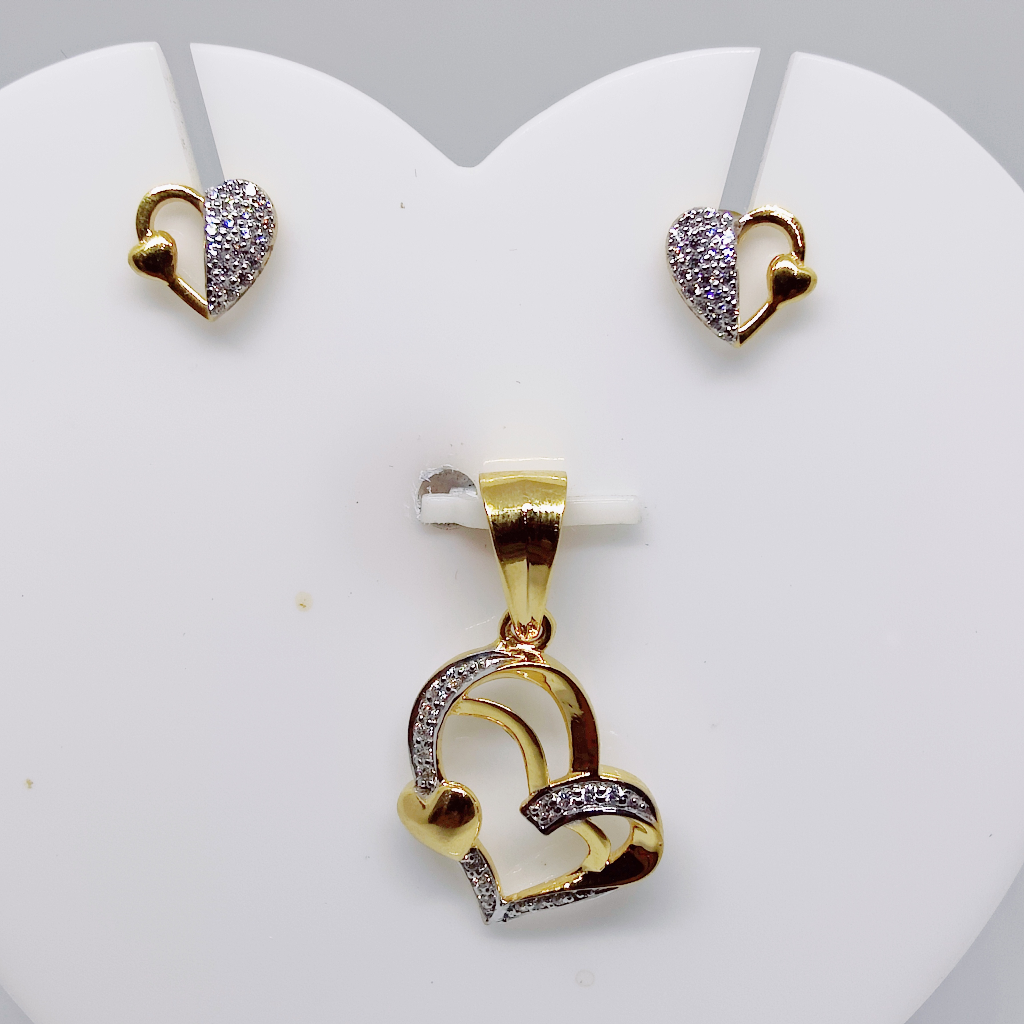 916 gold Classic heart shape CZ pendant set