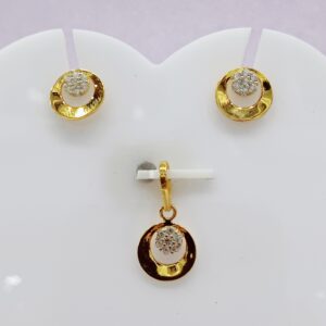 18k gold Stunning round shape CZ pendant set