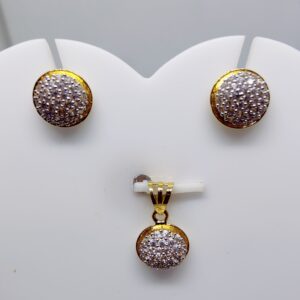 18k gold Circular ball shaped CZ pendant set