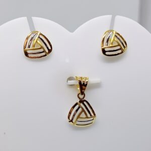 18k Gold Plane Triangle Shape Pendant Set