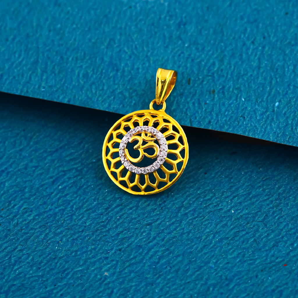 22k Gold crafted om pendant