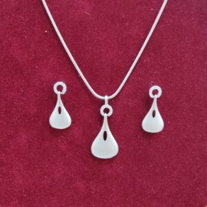 925 silver Chain guitar shape matte finish pendant set