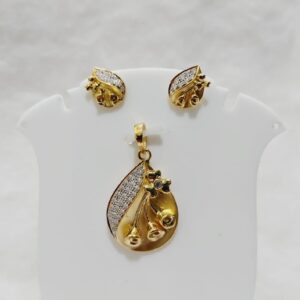 916 gold flower design pendant set