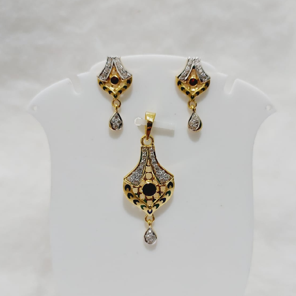 916 gold diamond pendant set