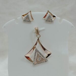 18k gold cz three triangle shape pendant set
