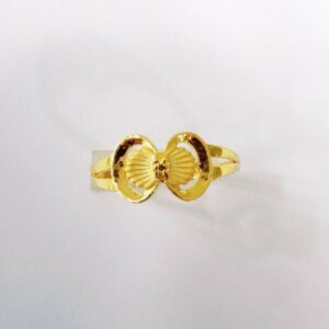 22KT Gold Attractive Ladies Ring