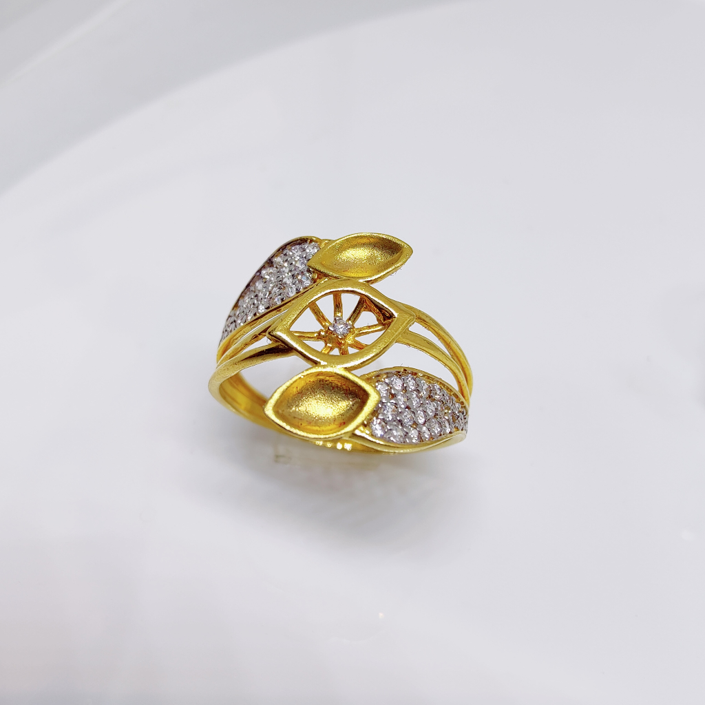 916 gold Leaf Shape CZ ladies ring