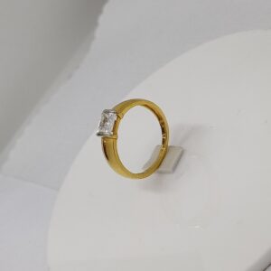 Ladies ring