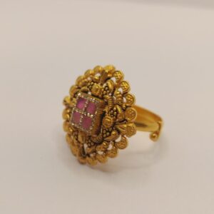22K Gold Round Design Ring