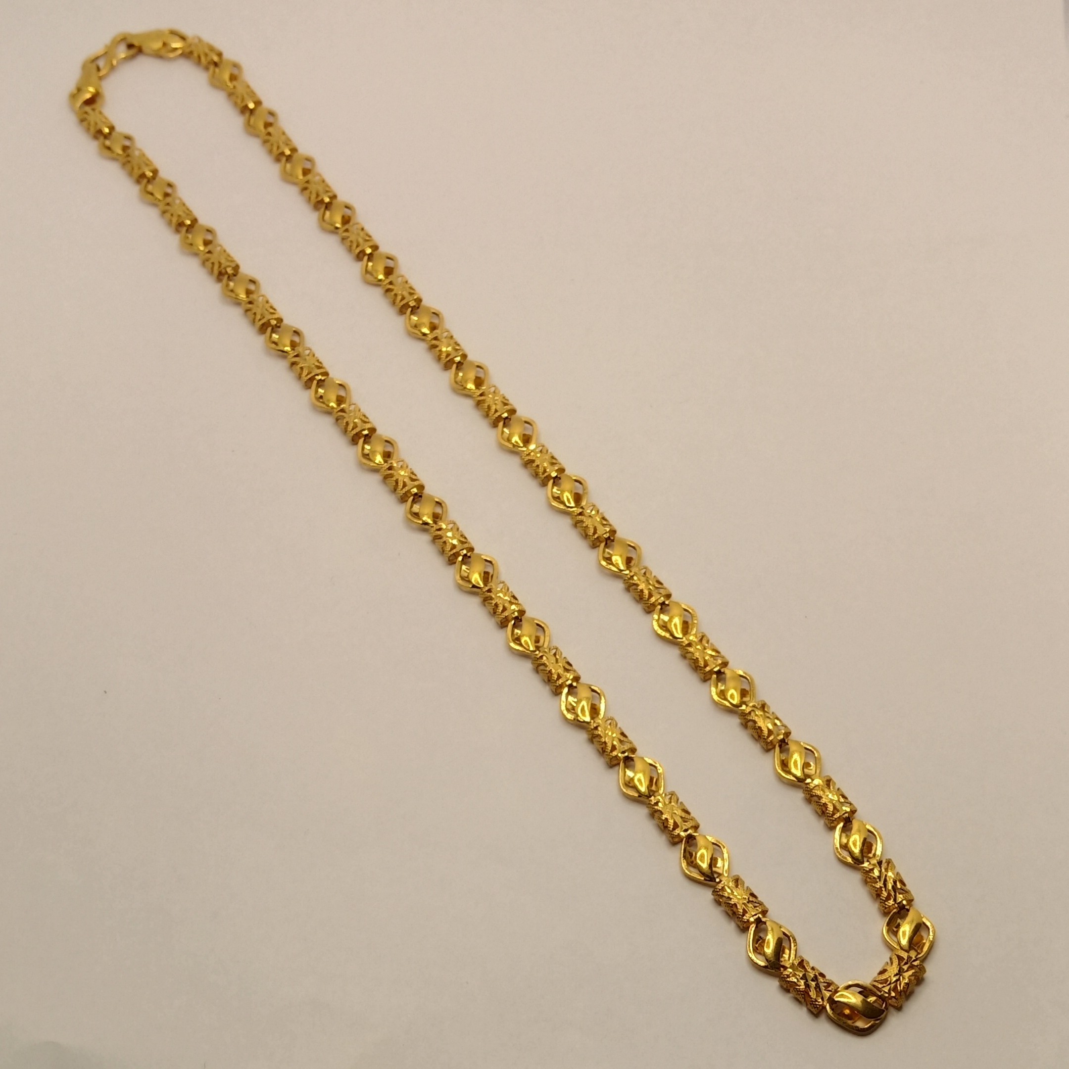 916 Gold Stylish Chain CHG241