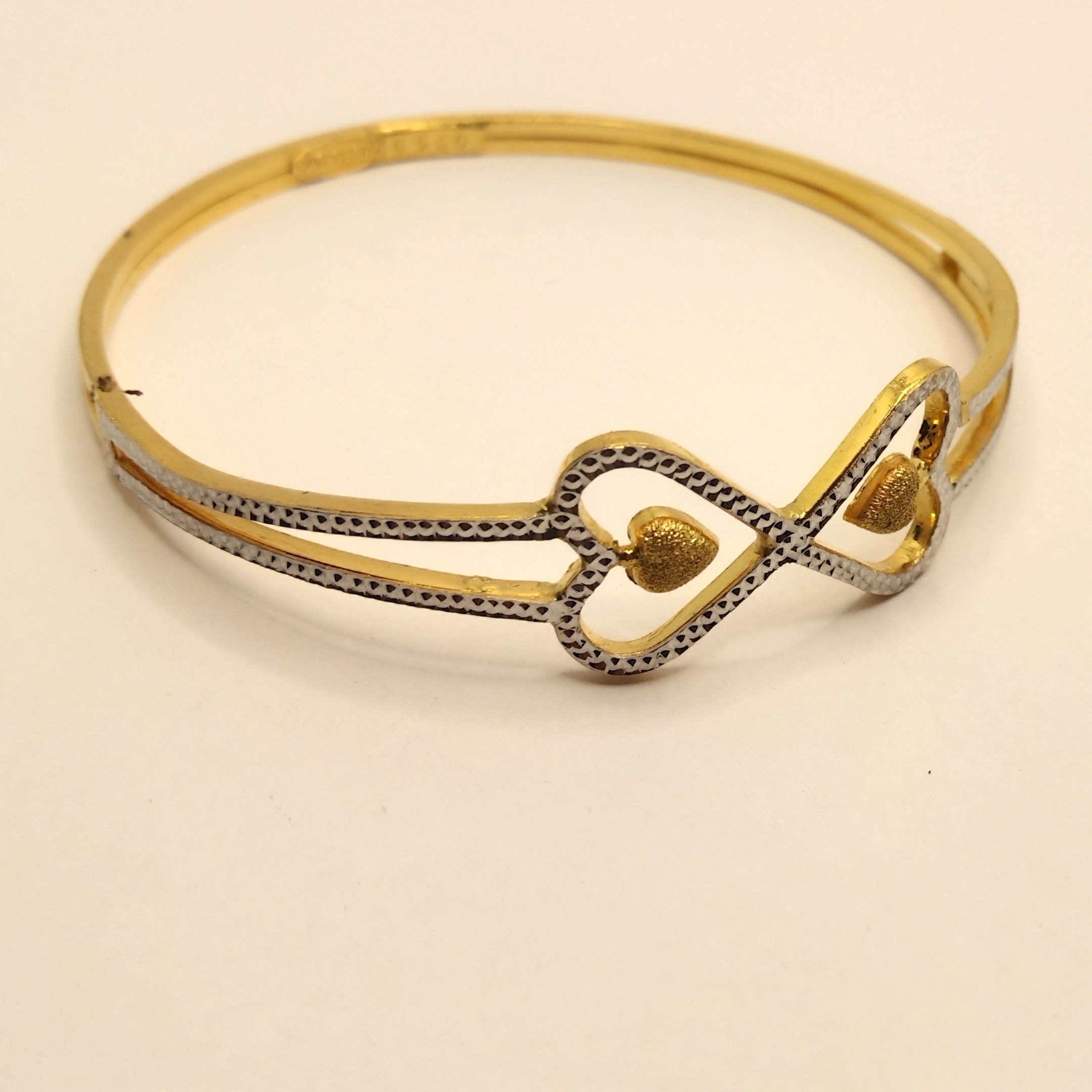 22K Gold Heart Shape Kadli Bangle