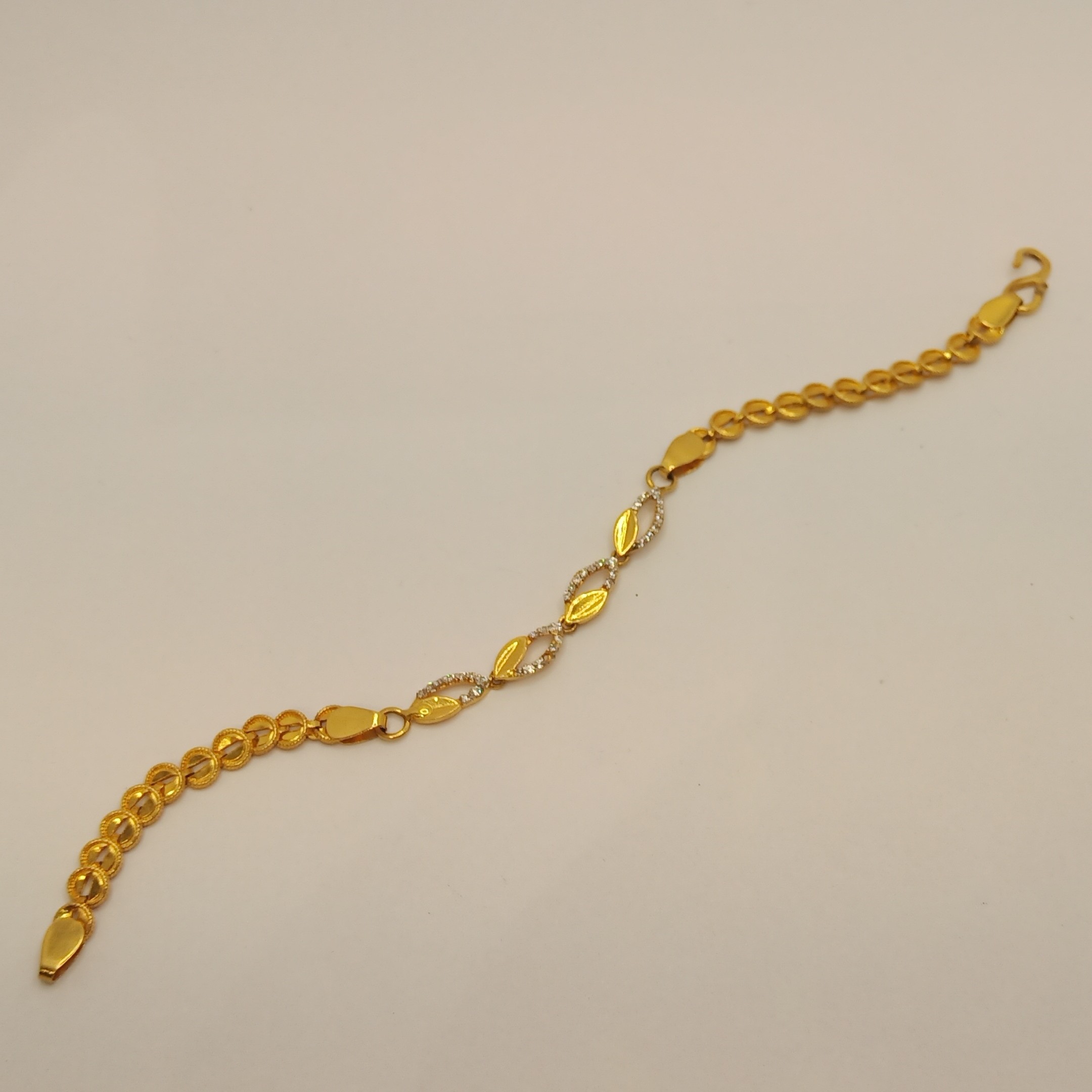 22K Gold CZ Fancy Lucky