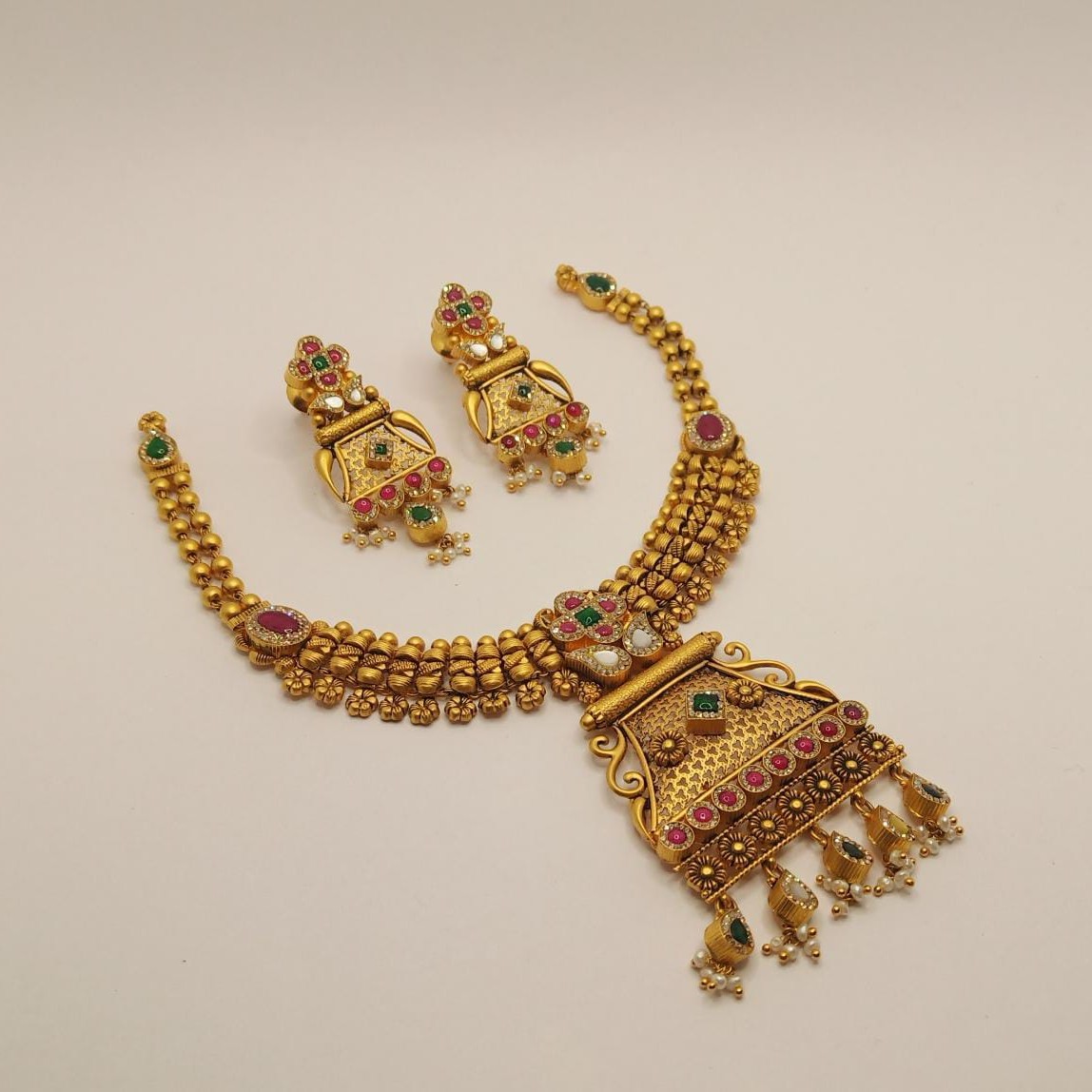 916 Gold Classic Antique Necklace Set