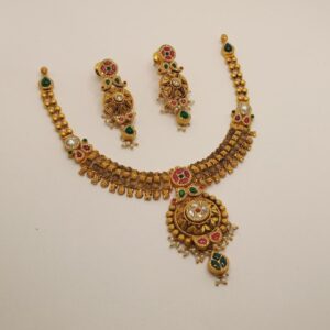 22K Gold Antique Short Necklace Set
