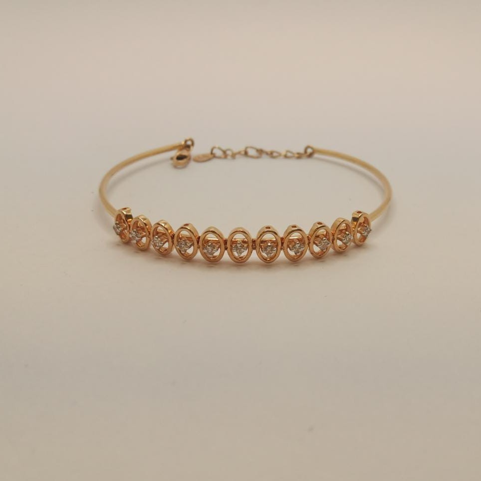 18K Gold Stylish Bracelet