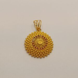 22k gold  round design pendant