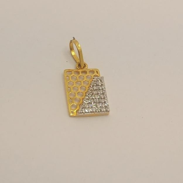 22k gold diamond pendant