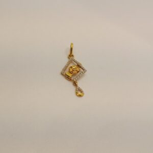 22k gold diamond pendant