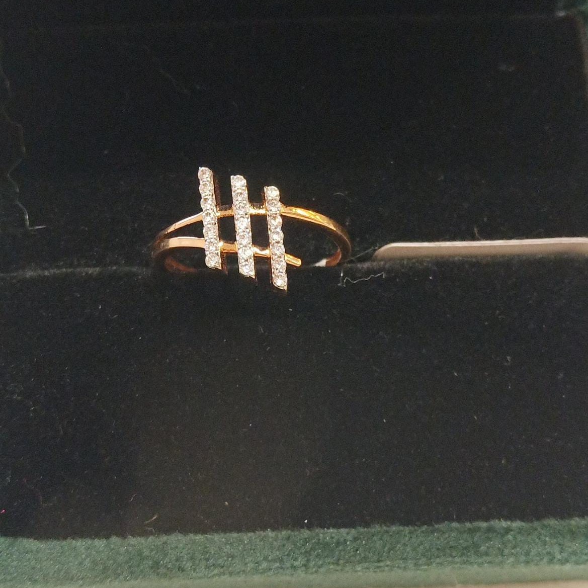 18Kt Gold Engagement Ring