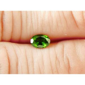 .85ct oval green tsavorite