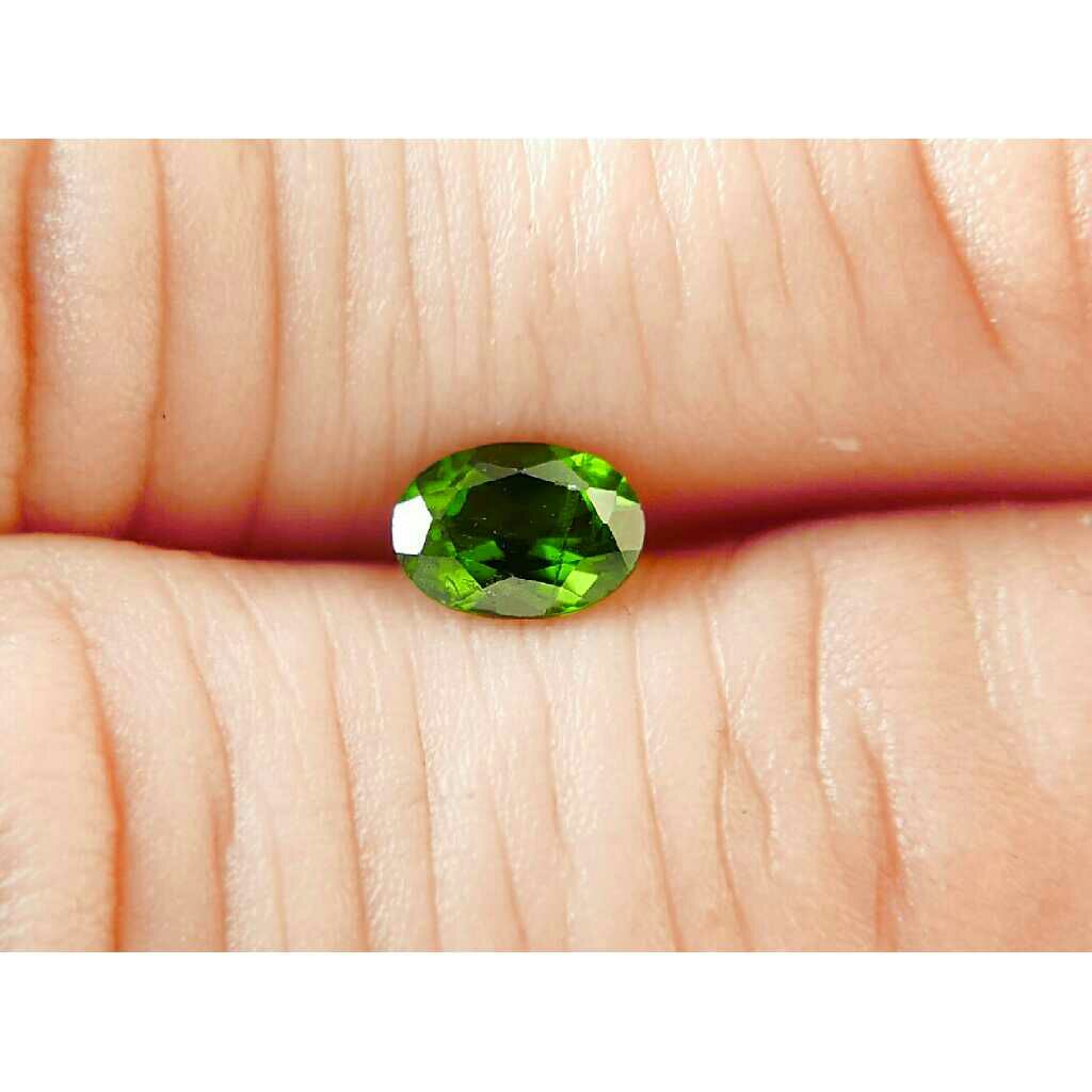 .85ct oval green tsavorite