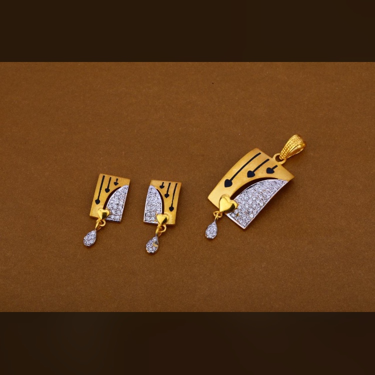 22ct 916hm pendant set light weight