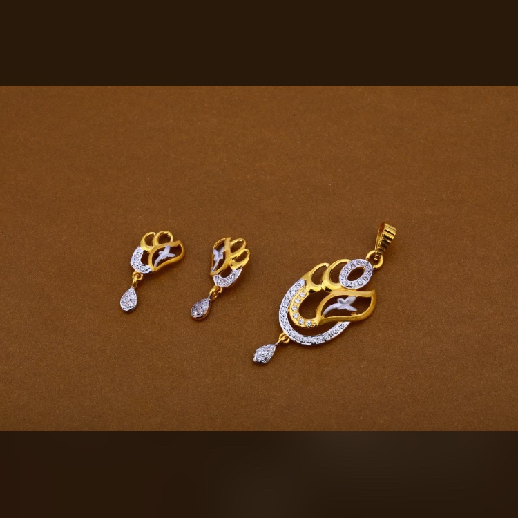 22ct 916hm pendant set light weight
