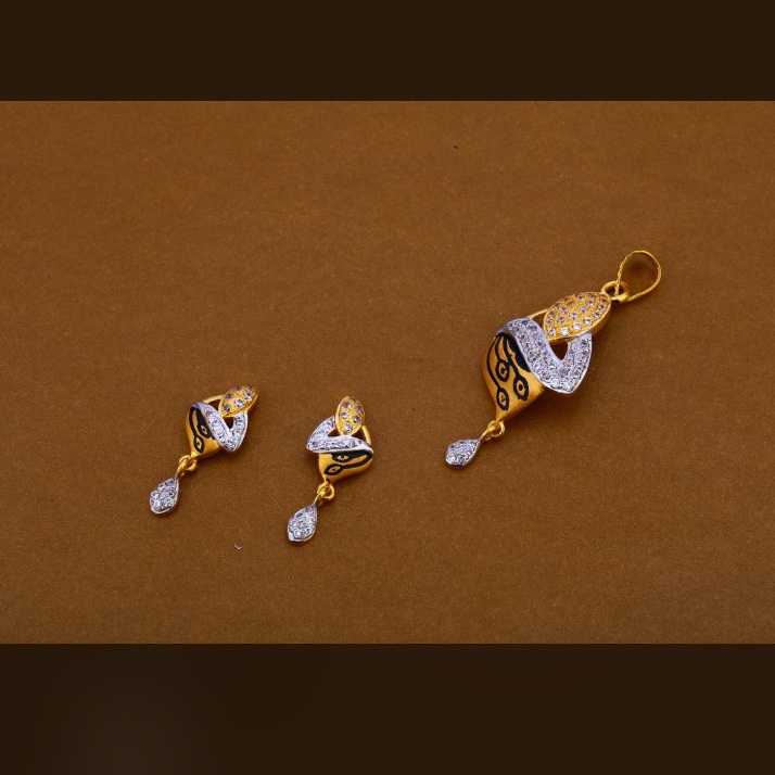 22ct 916hm pendant set light weight