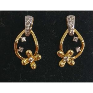 REAL DIAMOND FLOWER DESIGNED PENDANT SET