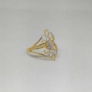 REAL DIAMOND BRANDED FLOWER DESIGNED LADIES RING