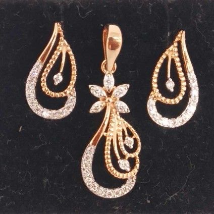 Real diamond rose gold flower designed pendant set
