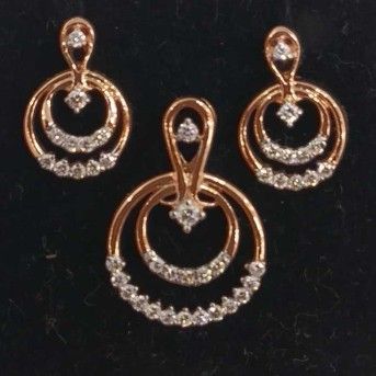 Real diamond rose gold round designed pendant set