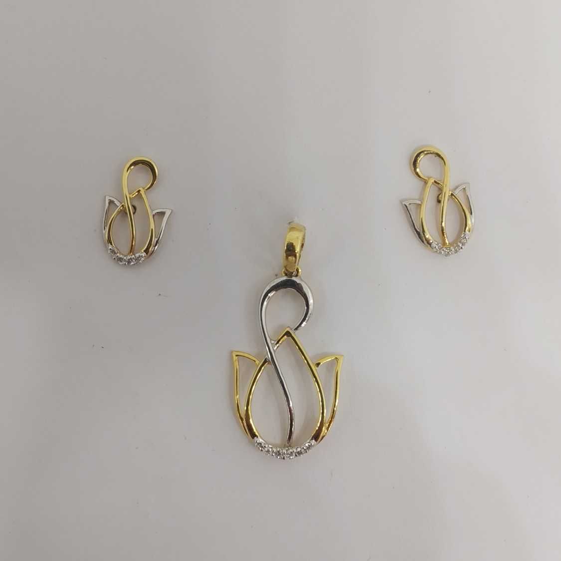 REAL DIAMOND BRANDED DESIGNED PENDANT SET