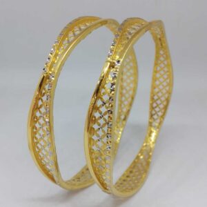 22 KT GOLD FANCY DESIGNED COPPER BANGLE