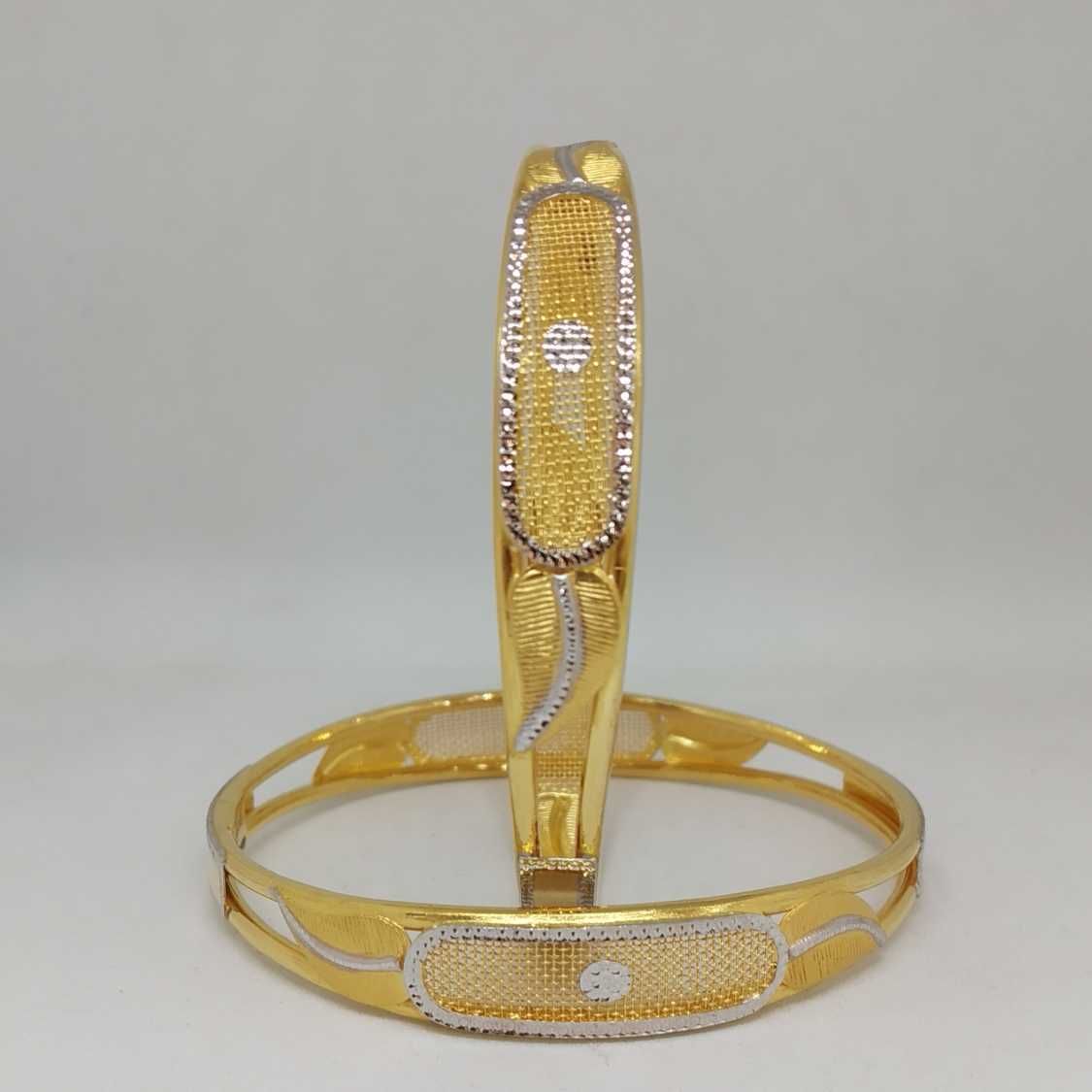 22 KT GOLD FANCY DESIGNED COPPER BANGLE - Image 2