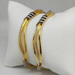 22 KT GOLD FANCY DESIGNED COPPER BANGLE