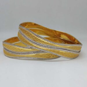 22 kt gold. designed bangle