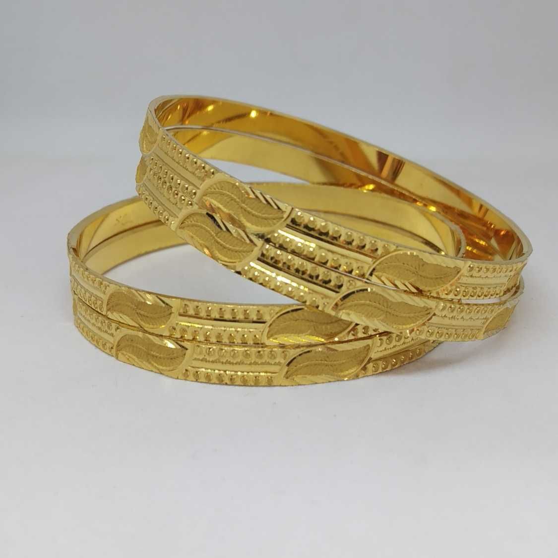 22 KT GOLD Plane Designed Bangle