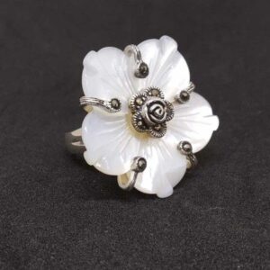 925 Sterling Silver  Mother Of Pear Designer Ladies Ring